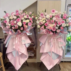 开业/乔迁/活动祝贺花篮-玫瑰C款（不少于19支玫瑰+1-3支百合+配草）